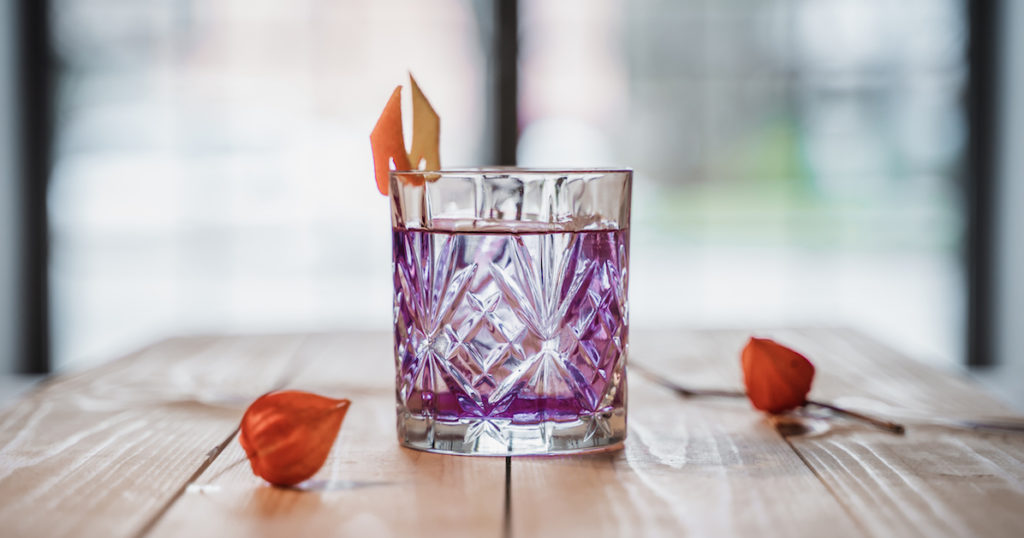 Von blau bis pink – Gin Cocktails in fantastischen Farben